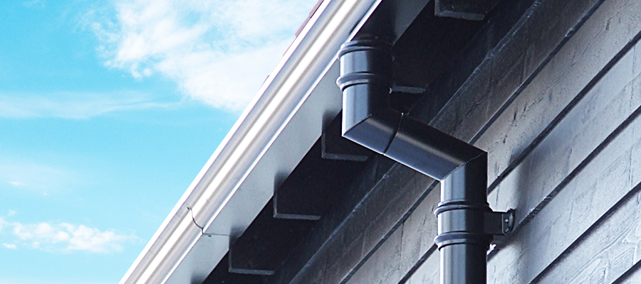 aluminium round downpipes black 1.jpg